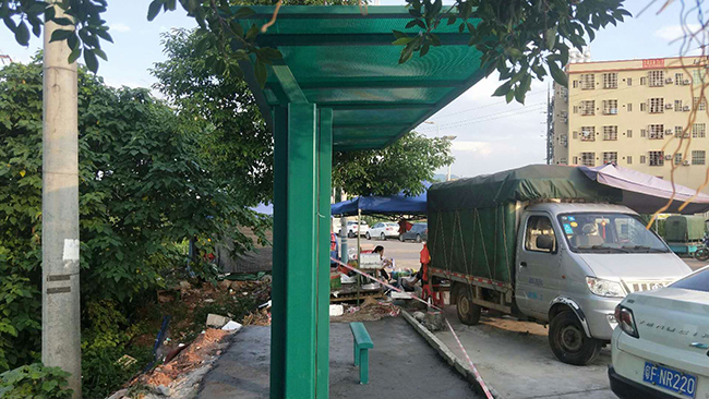 韶关候车亭安装现场
